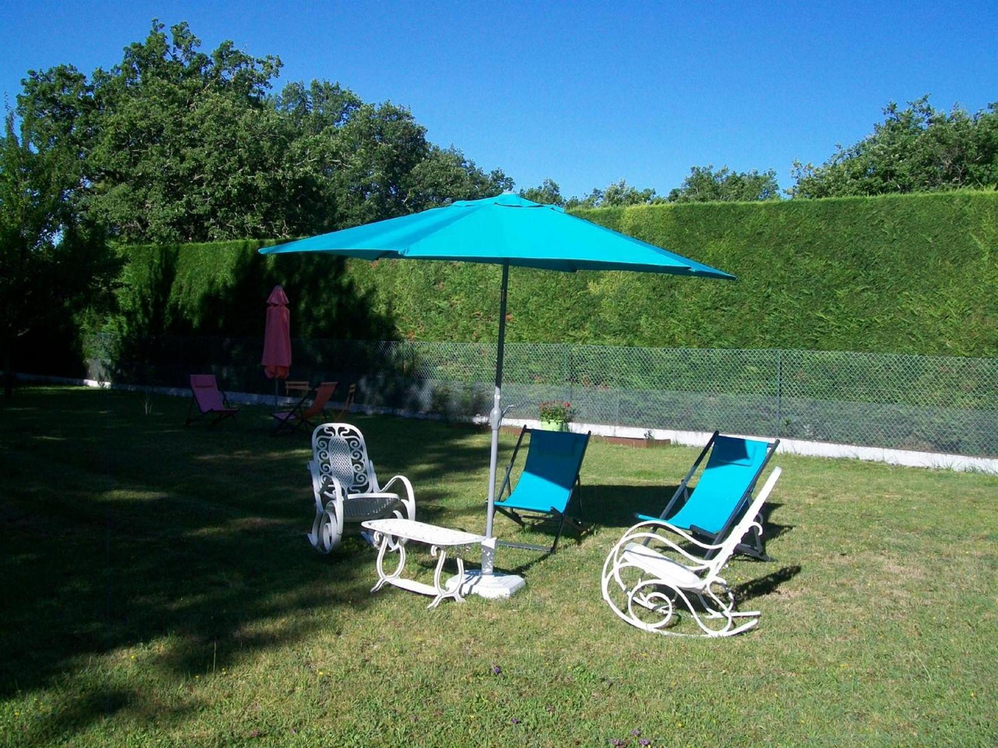 Hotel Au Charme Du Levat Saint Paul de Loubressac 외부 사진