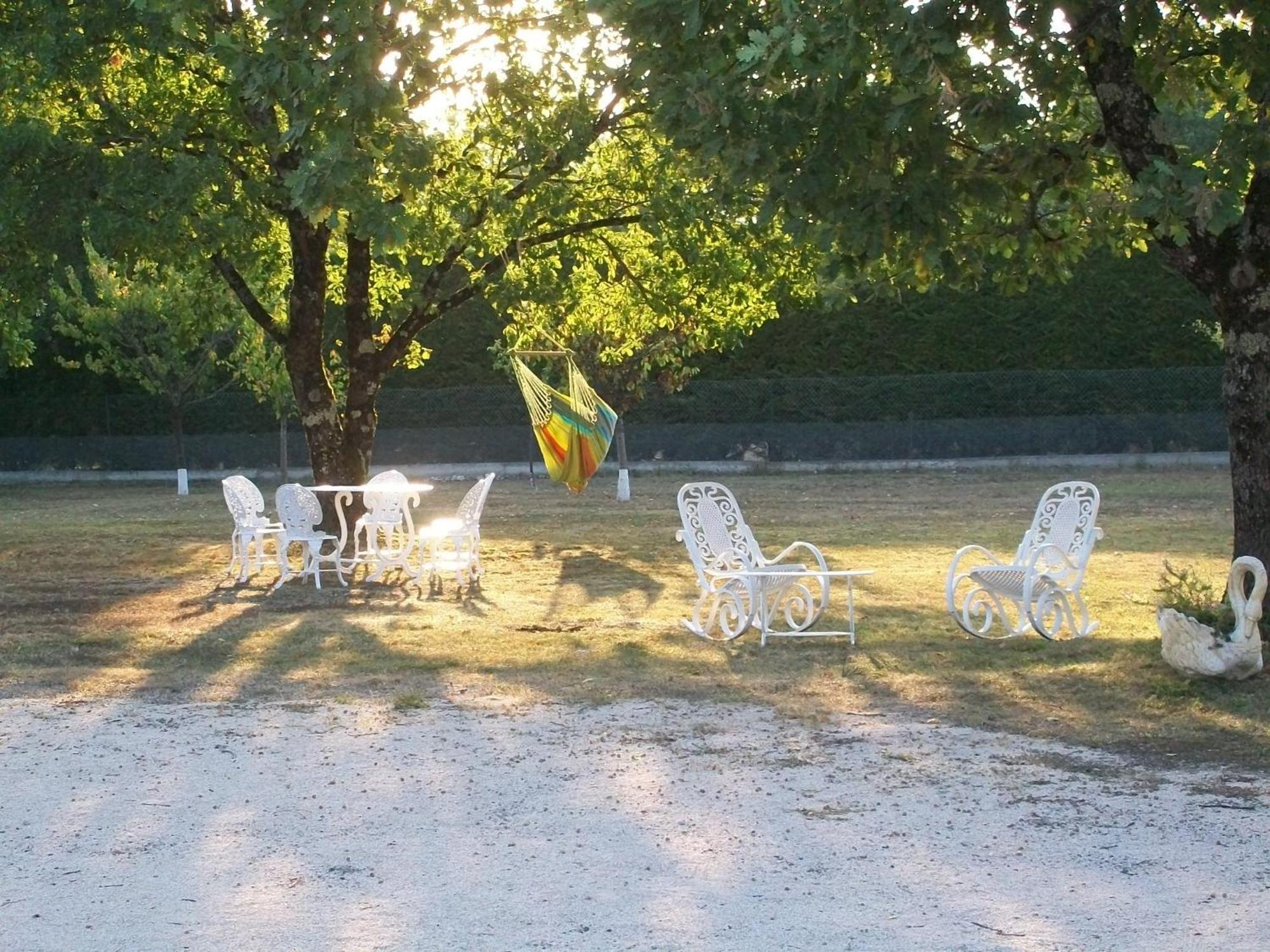 Hotel Au Charme Du Levat Saint Paul de Loubressac 외부 사진