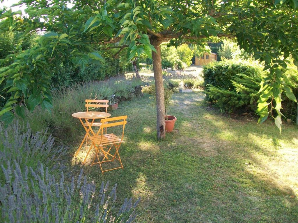 Hotel Au Charme Du Levat Saint Paul de Loubressac 외부 사진